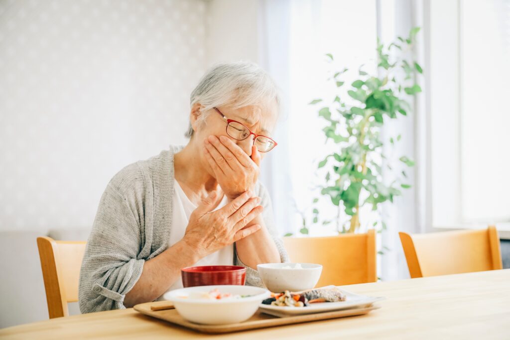 高齢者がものを飲み込めない